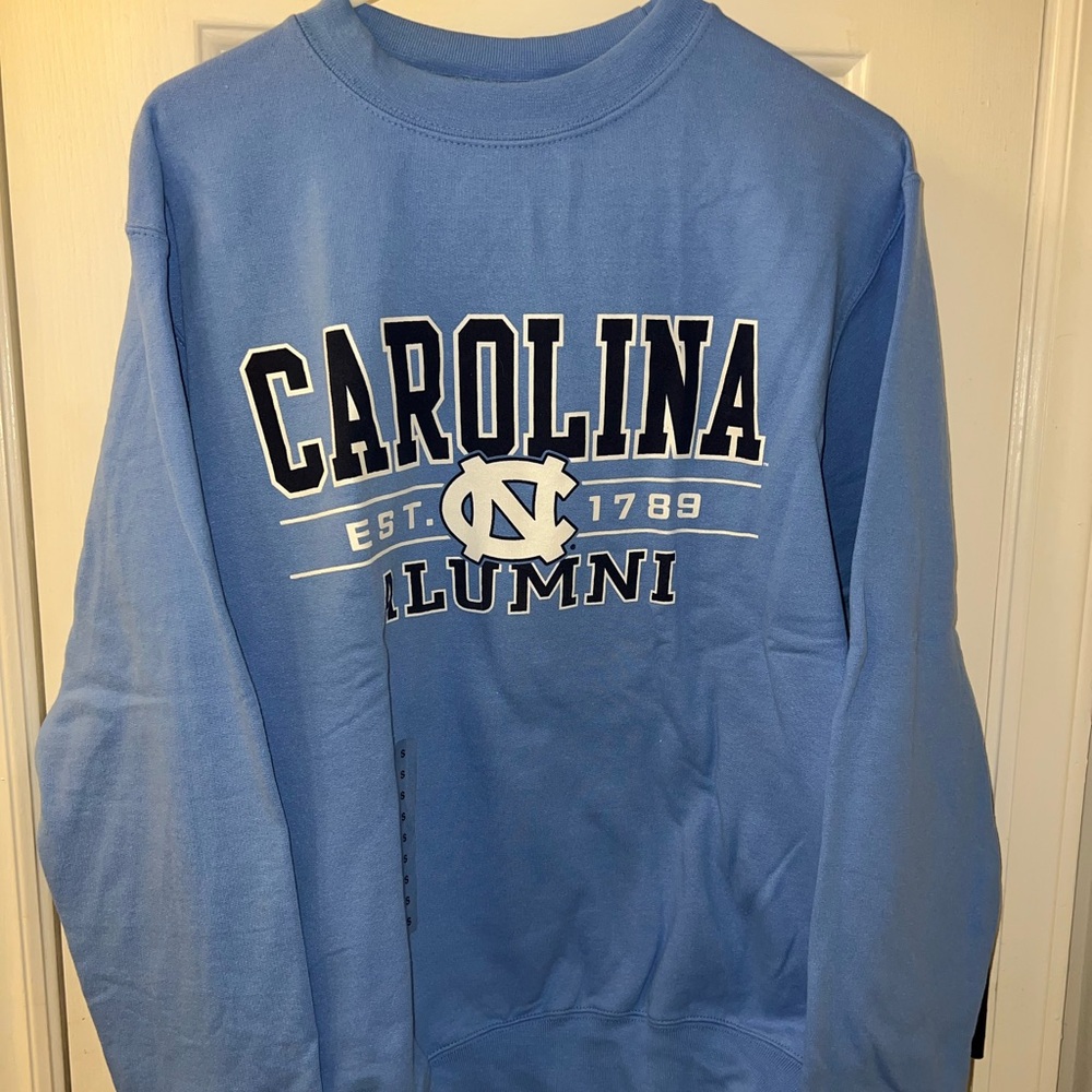 UNC alumni crew neck sweatshirt